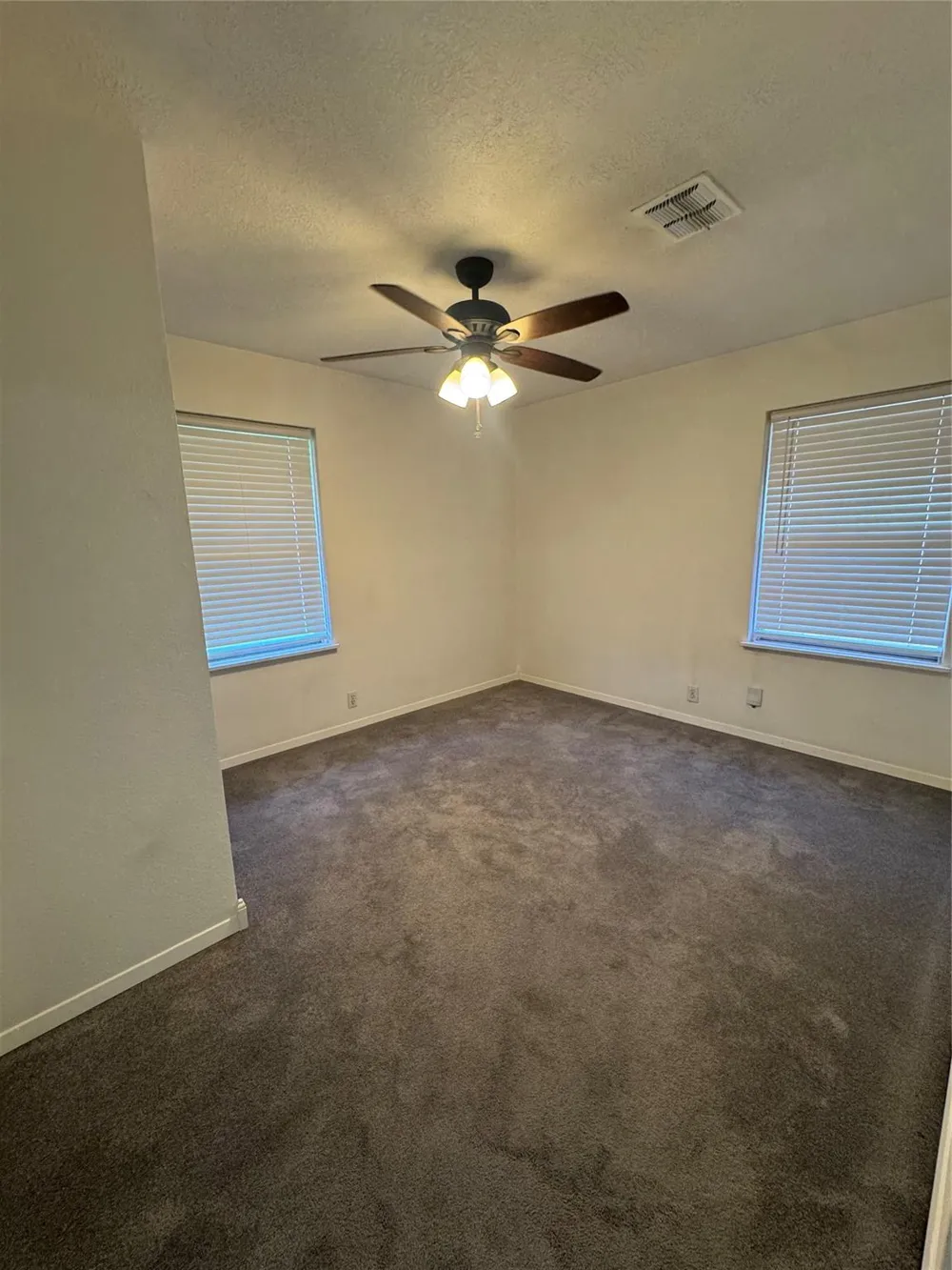 935 Creager Street Houston, TX 77034
