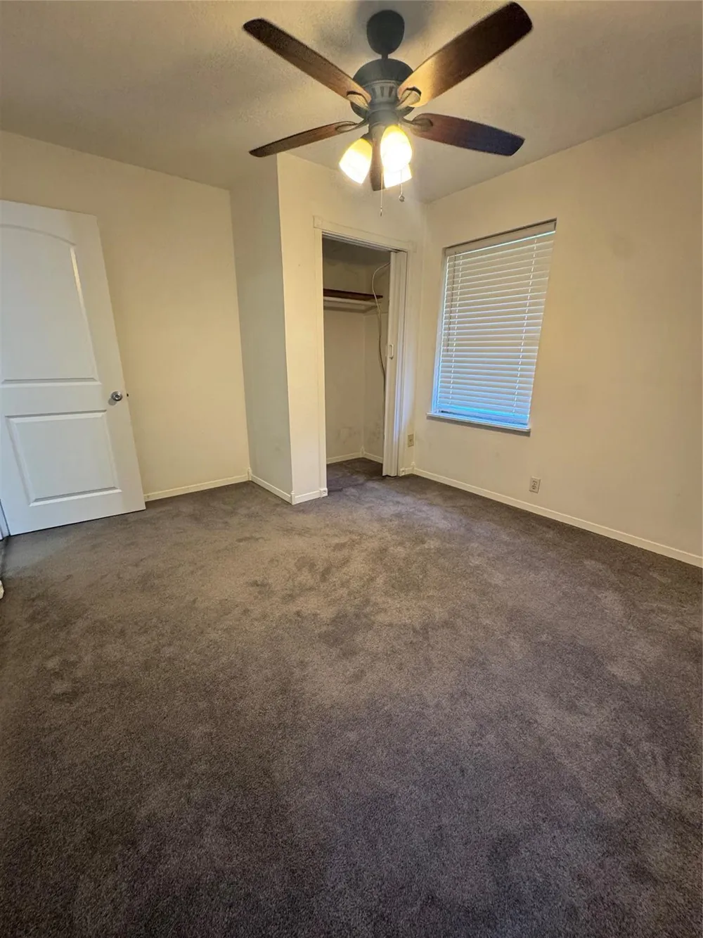 935 Creager Street Houston, TX 77034
