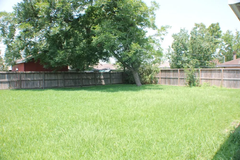 935 Creager Street Houston, TX 77034