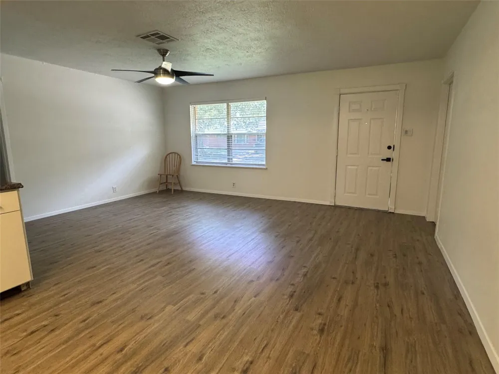 935 Creager Street Houston, TX 77034
