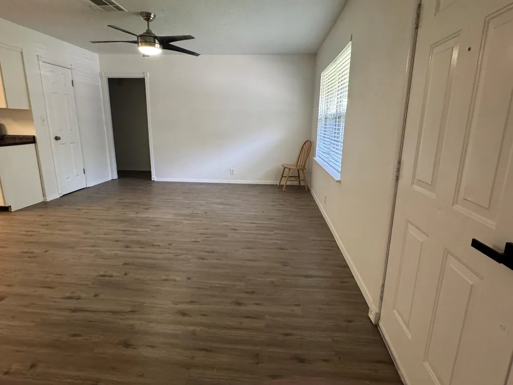935 Creager Street Houston, TX 77034