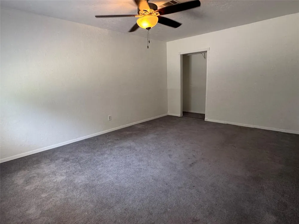 935 Creager Street Houston, TX 77034