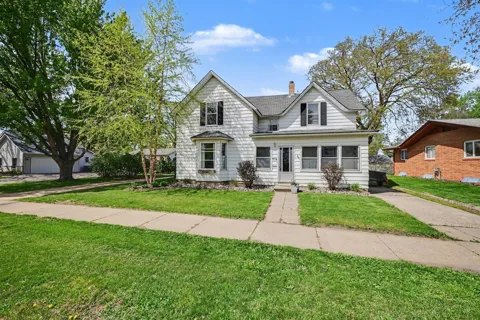714 4th Street W