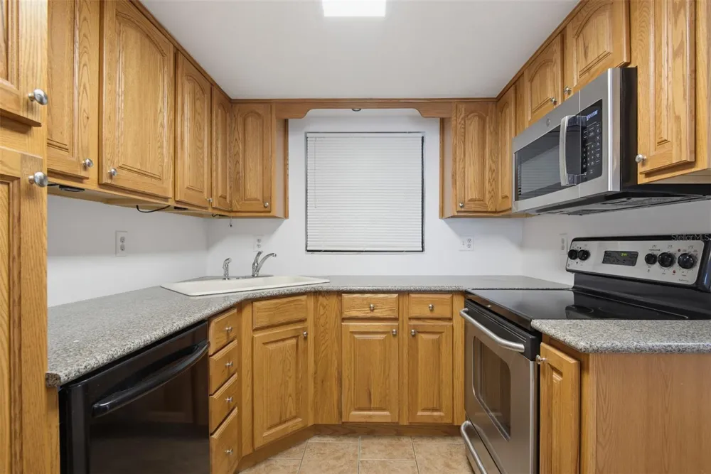 100 GRANT AVENUE #24 Daytona Beach Shores, FL 32118