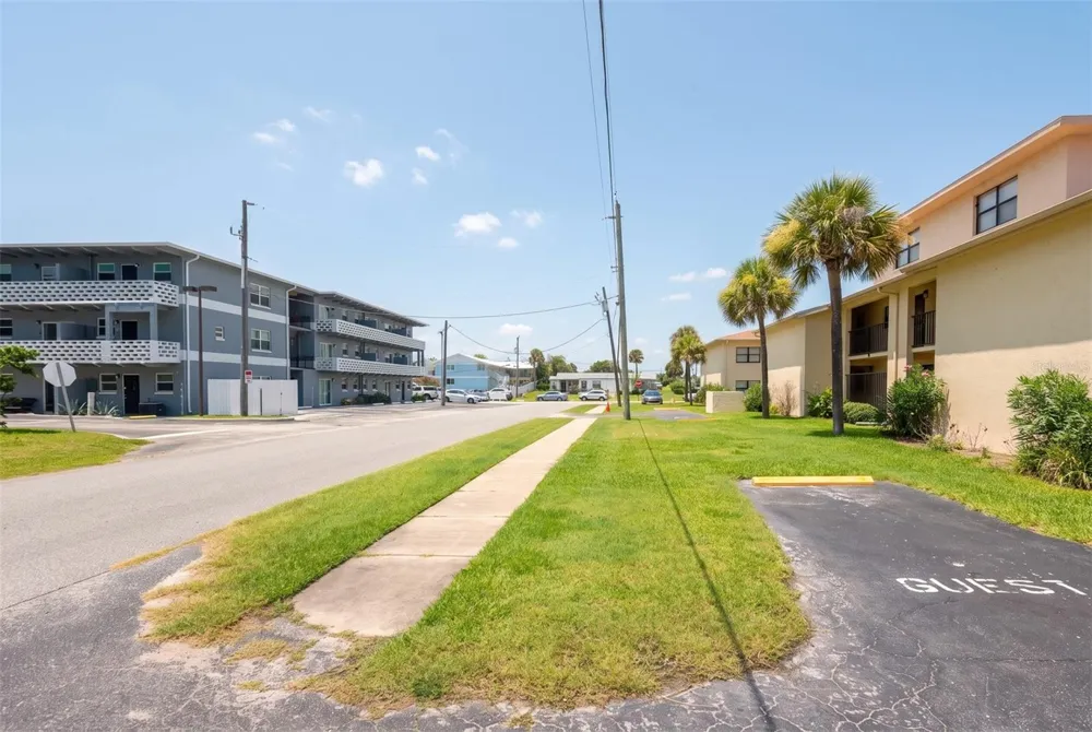 100 GRANT AVENUE #24 Daytona Beach Shores, FL 32118