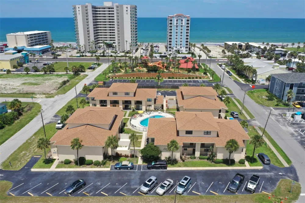 100 GRANT AVENUE #24 Daytona Beach Shores, FL 32118