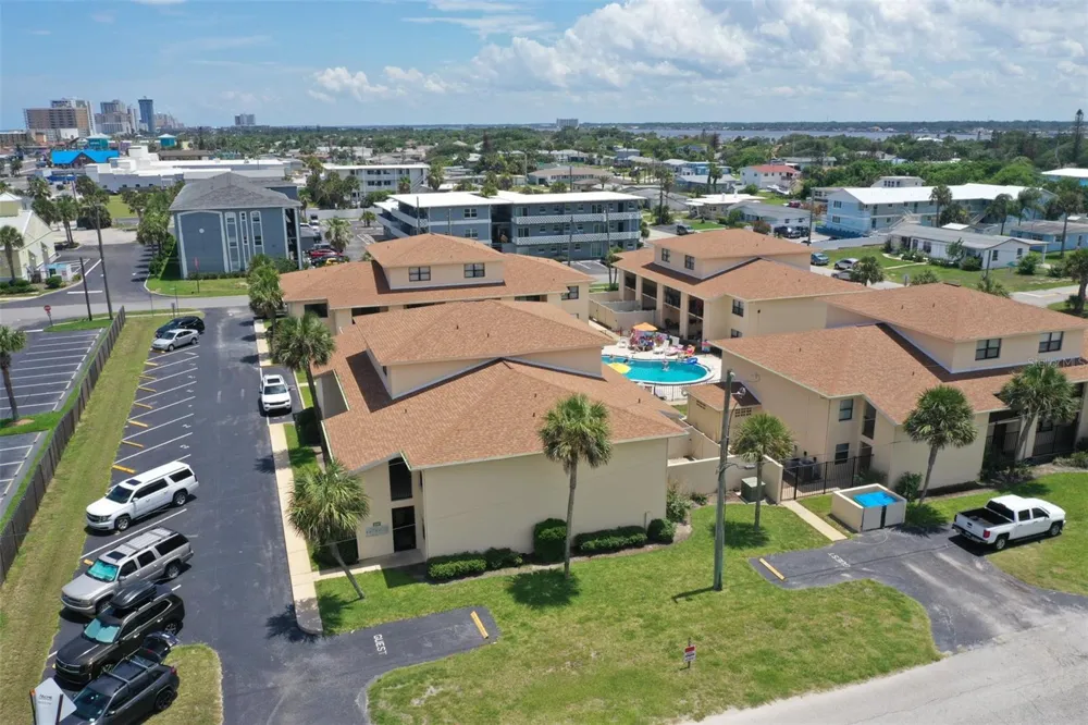100 GRANT AVENUE #24 Daytona Beach Shores, FL 32118