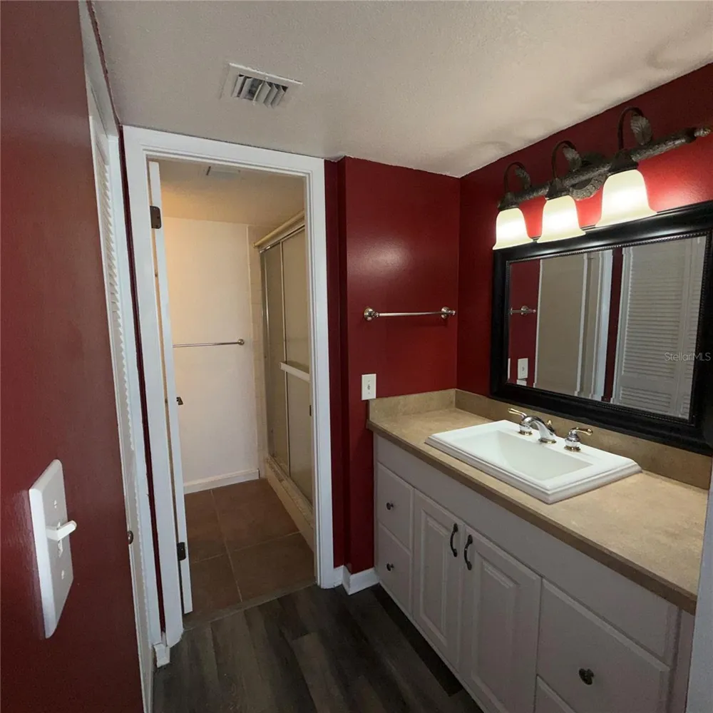 201 W LAUREL STREET #703 Tampa, FL 33602
