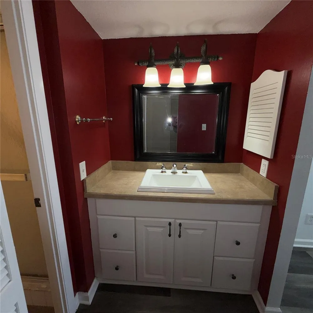 201 W LAUREL STREET #703 Tampa, FL 33602