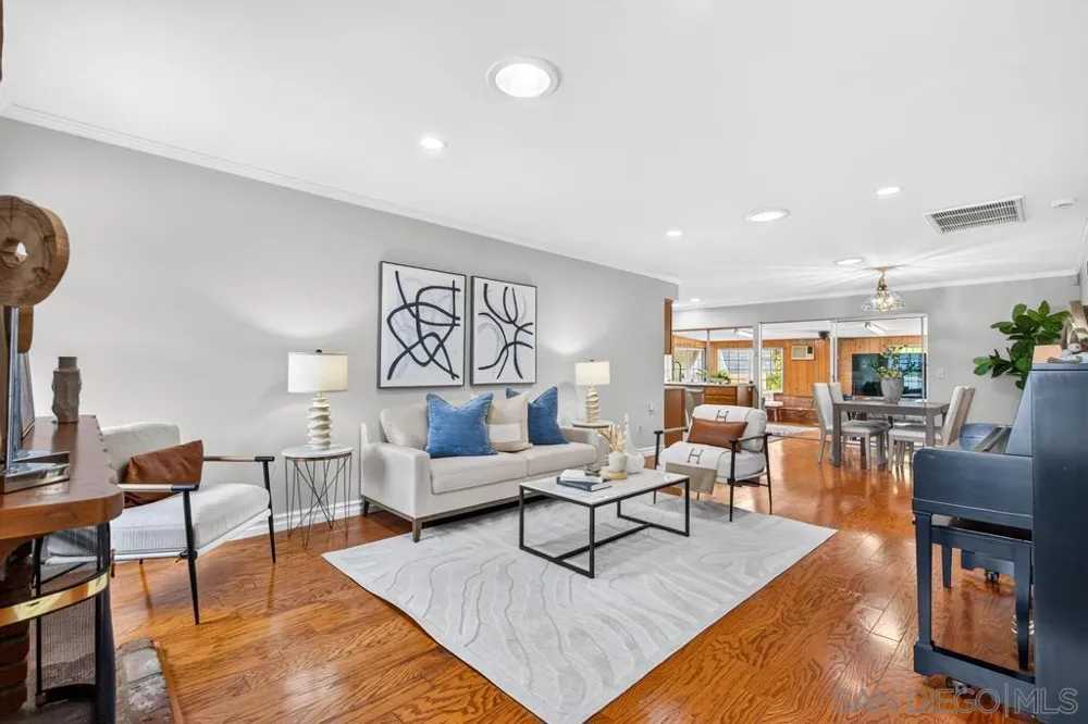 13278 Wanesta Dr Poway, CA 92064