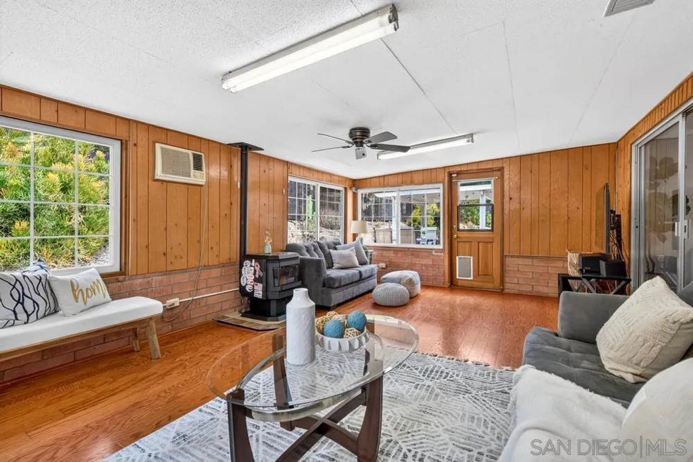 13278 Wanesta Dr Poway, CA 92064