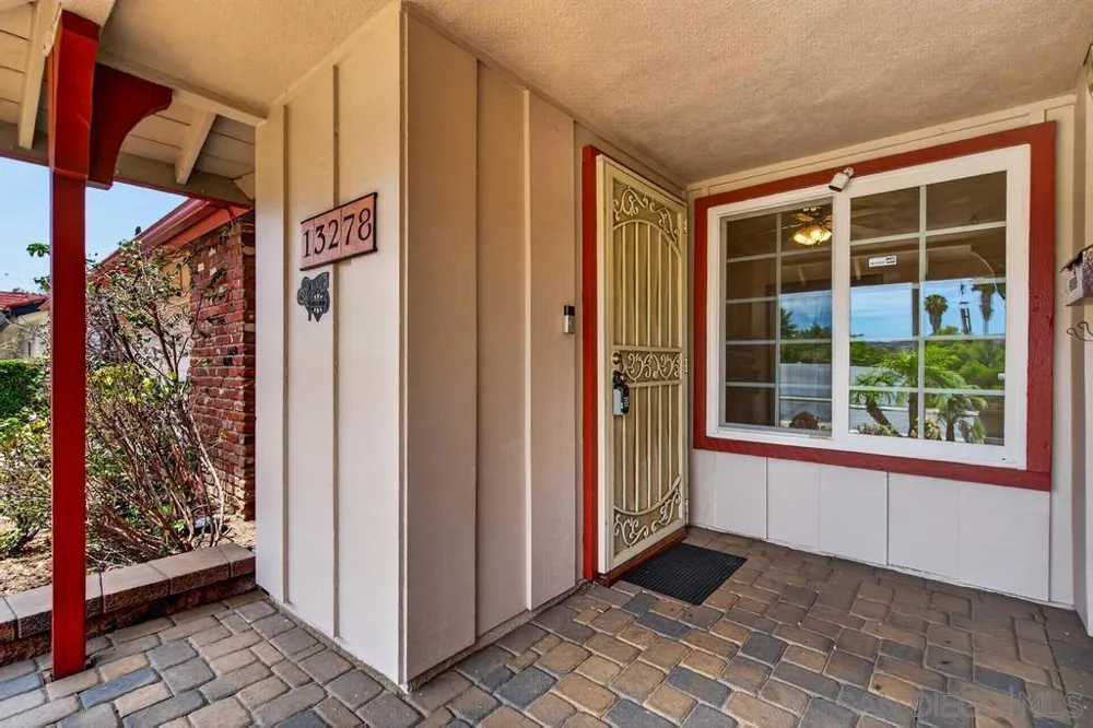 13278 Wanesta Dr Poway, CA 92064