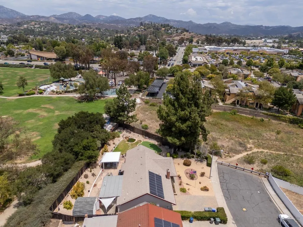 13278 Wanesta Dr Poway, CA 92064