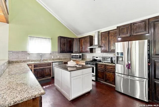 15646 Bexar Bowling Marion, TX 78124