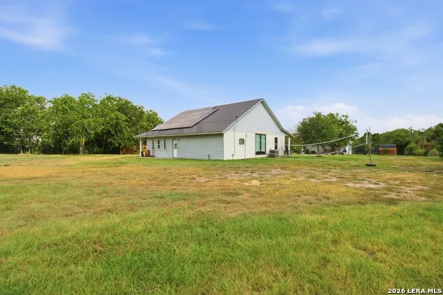 15646 Bexar Bowling Marion, TX 78124