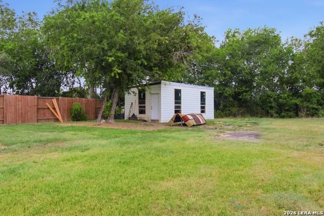 15646 Bexar Bowling Marion, TX 78124