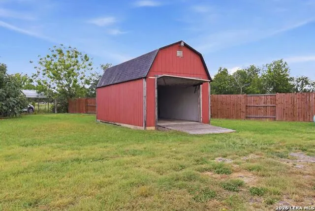 15646 Bexar Bowling Marion, TX 78124