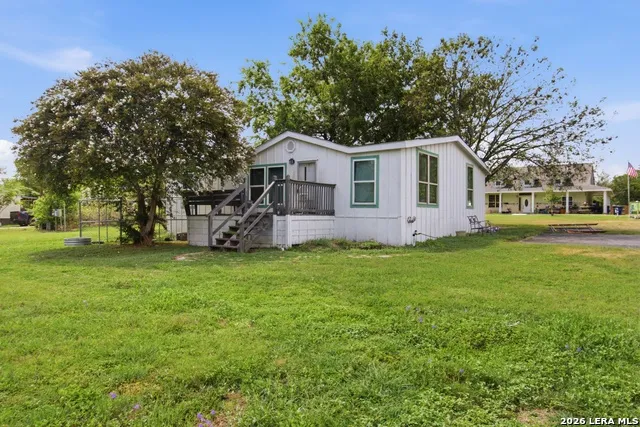 15646 Bexar Bowling Marion, TX 78124