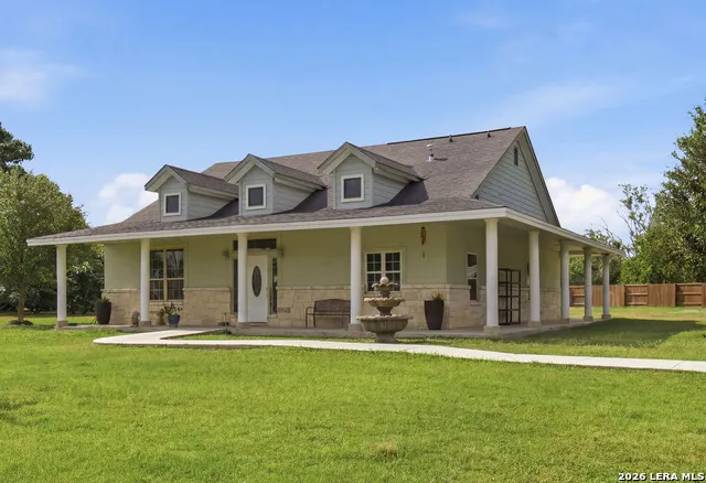 15646 Bexar Bowling Marion, TX 78124