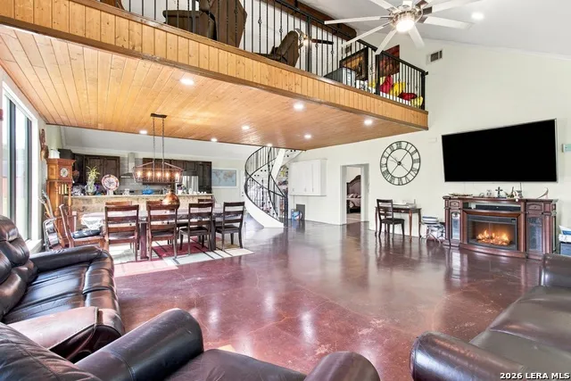 15646 Bexar Bowling Marion, TX 78124