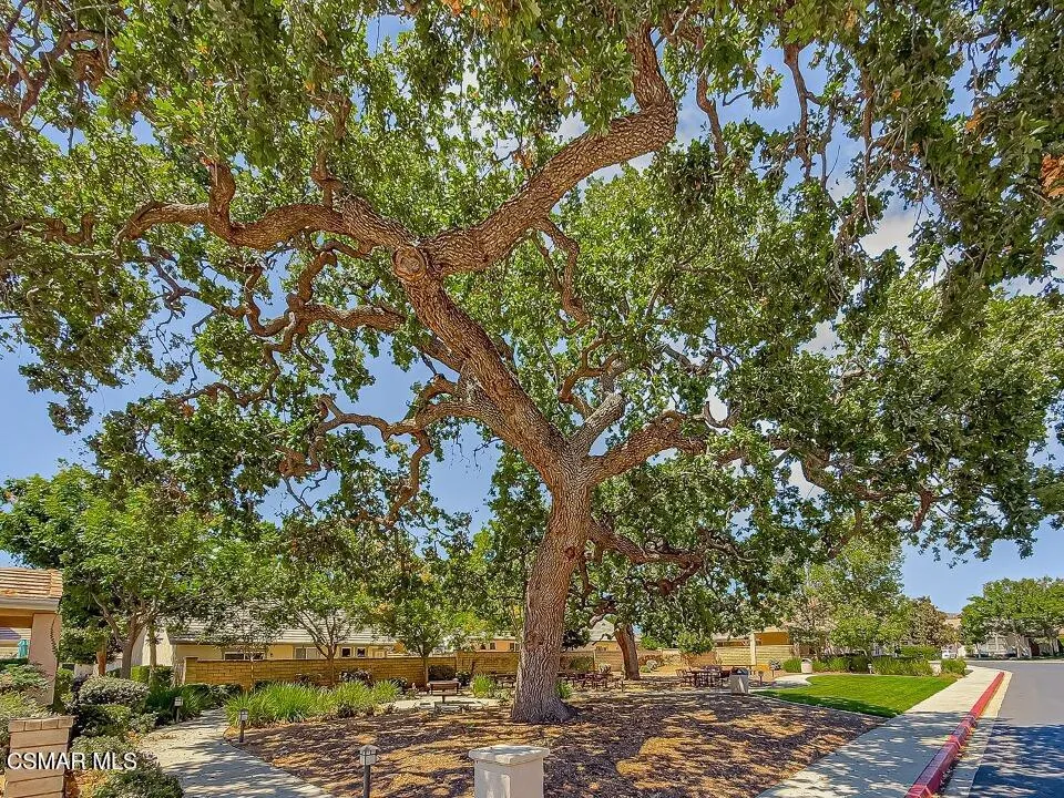 2037 Freesia Avenue Simi Valley, CA 93063