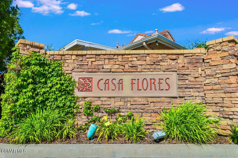 2037 Freesia Avenue Simi Valley, CA 93063