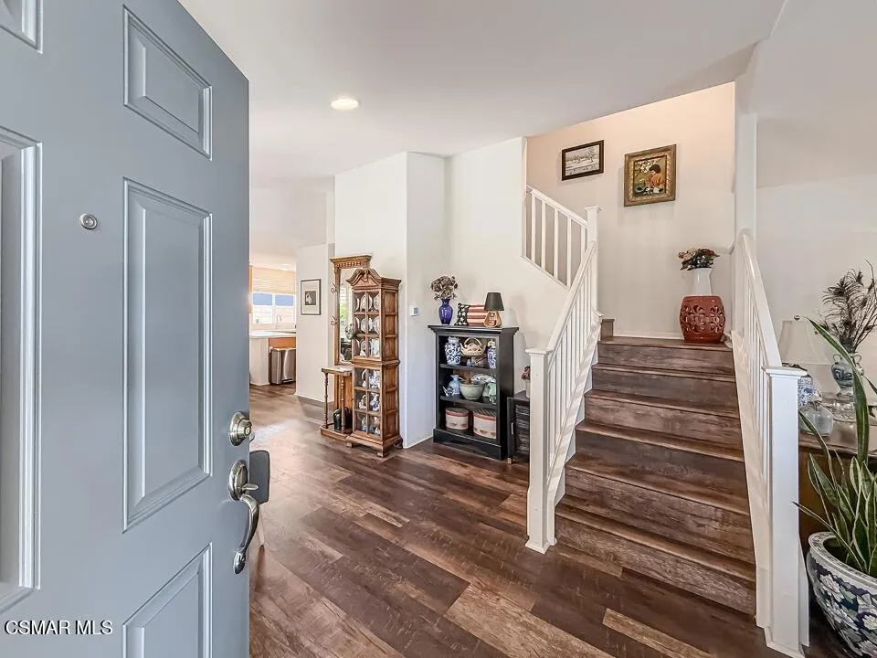 2037 Freesia Avenue Simi Valley, CA 93063