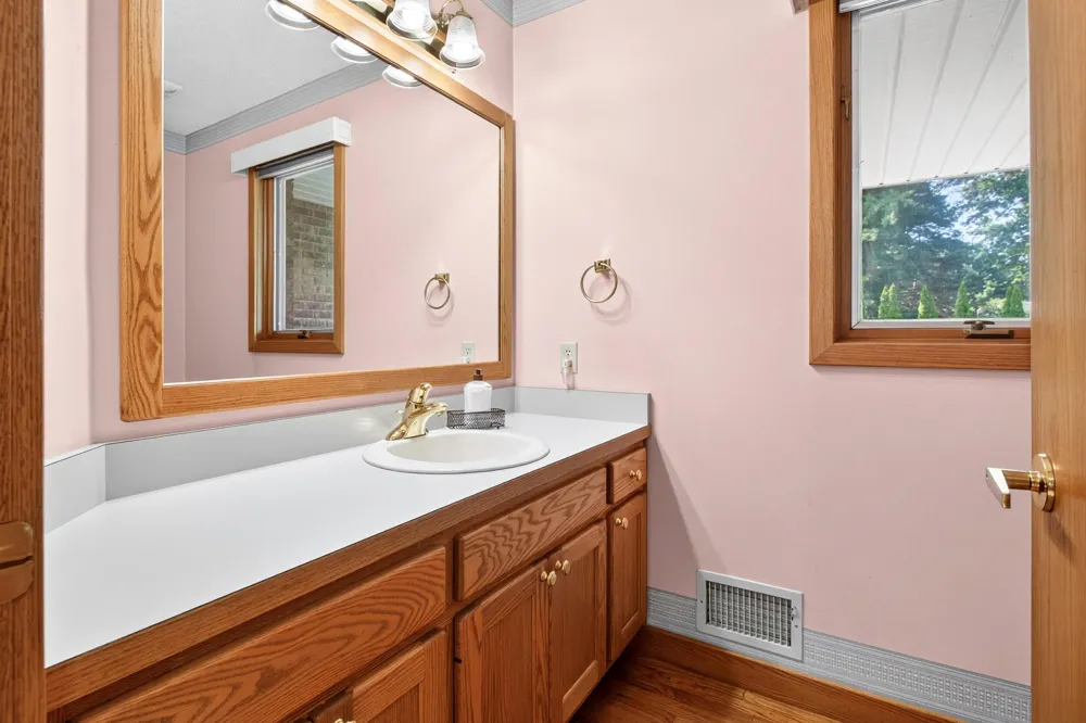 1327 Mulberry Lane St. Joseph, MI 49085