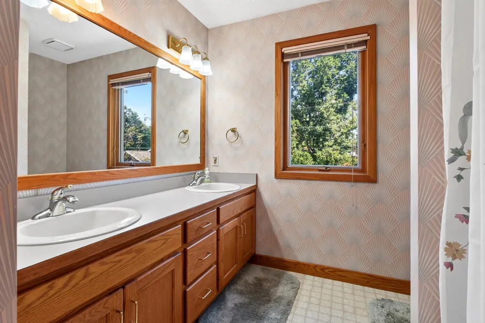 1327 Mulberry Lane St. Joseph, MI 49085