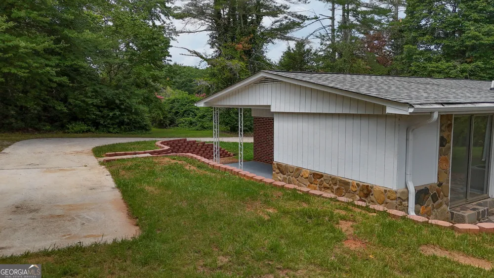 2292 Blacksnake RD Mount Airy, GA 30563