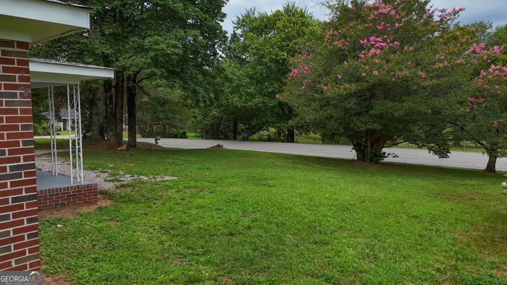 2292 Blacksnake RD Mount Airy, GA 30563