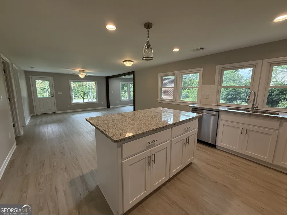 2292 Blacksnake RD Mount Airy, GA 30563