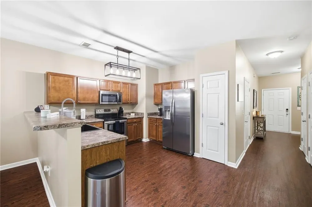 536 Oakside Place Acworth, GA 30102