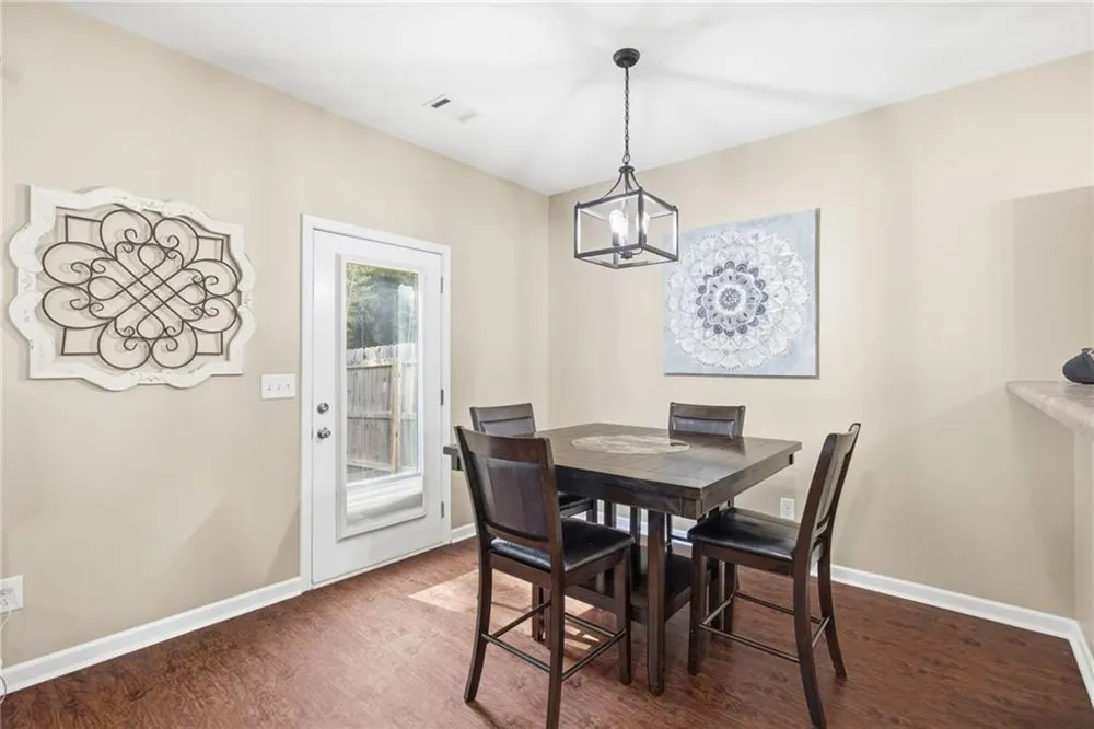 536 Oakside Place Acworth, GA 30102