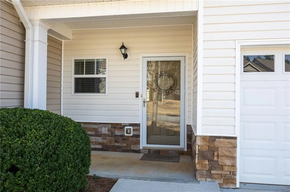 536 Oakside Place Acworth, GA 30102