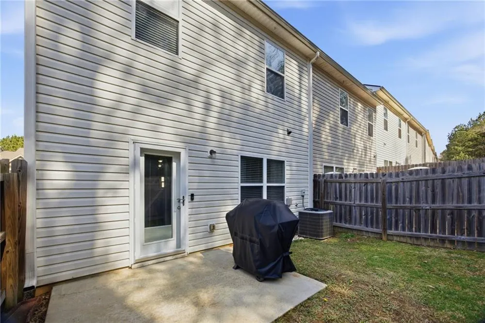 536 Oakside Place Acworth, GA 30102