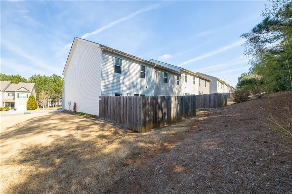 536 Oakside Place Acworth, GA 30102