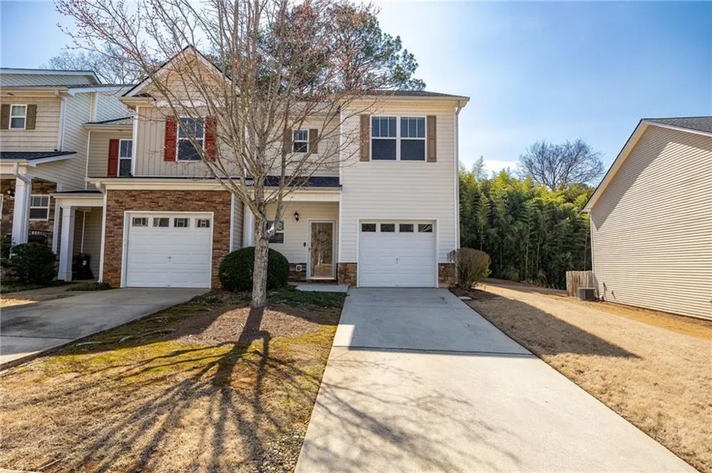 536 Oakside Place Acworth, GA 30102