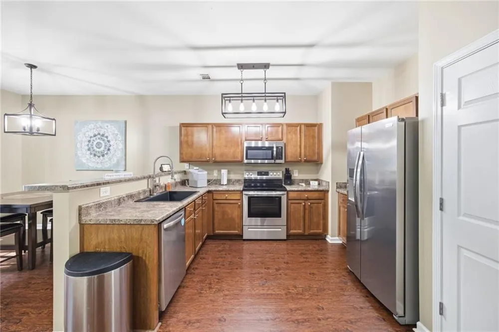 536 Oakside Place Acworth, GA 30102
