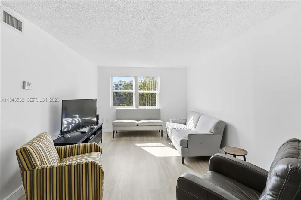 17255 SW 95th Ave #355 Palmetto Bay, FL 33157