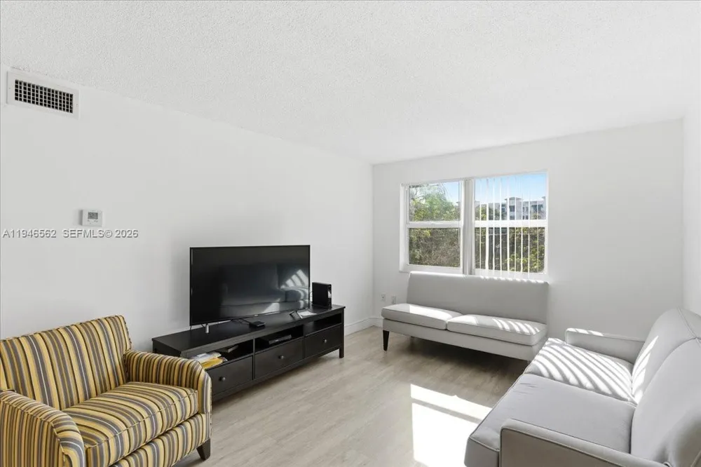 17255 SW 95th Ave #355 Palmetto Bay, FL 33157