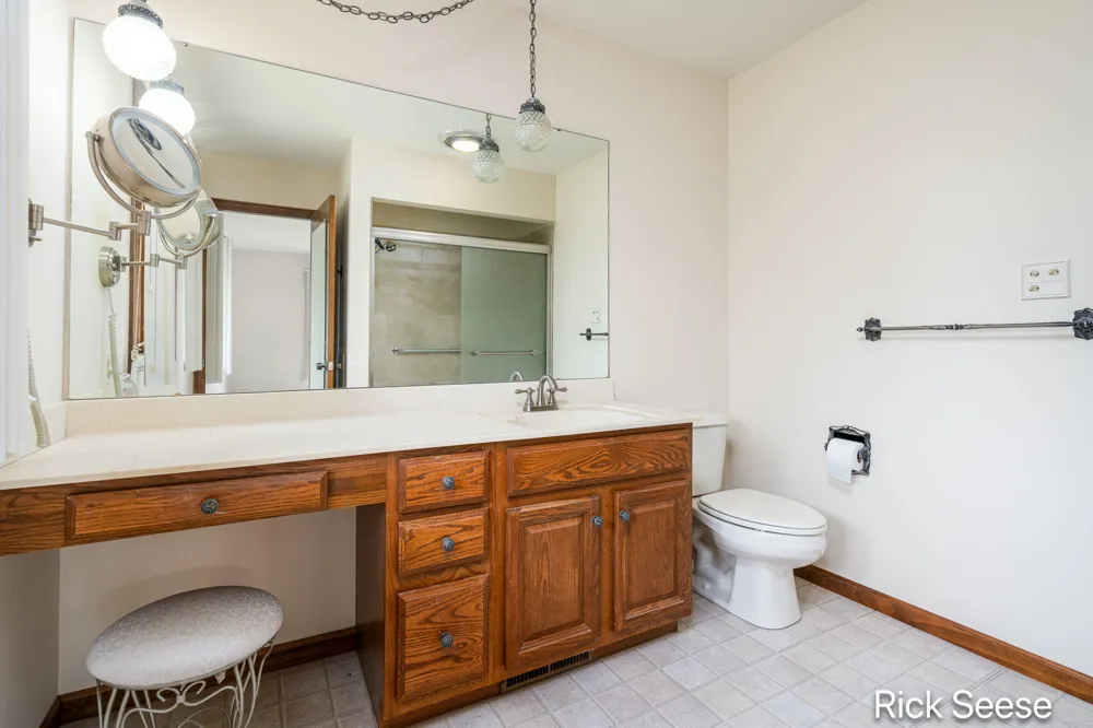 7290 Wingeier Avenue SE Alto, MI 49302