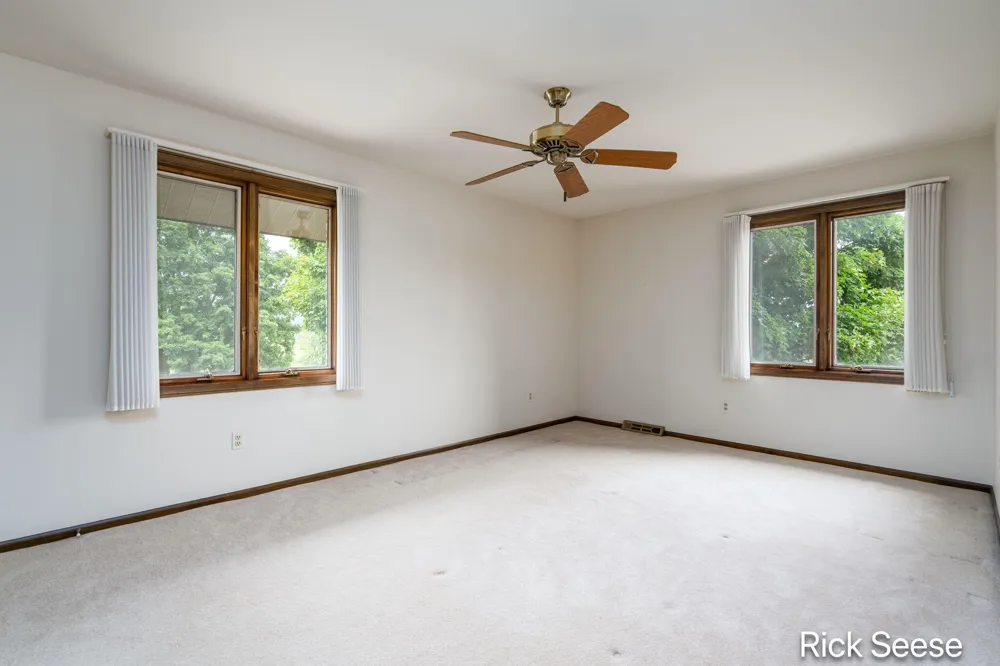 7290 Wingeier Avenue SE Alto, MI 49302