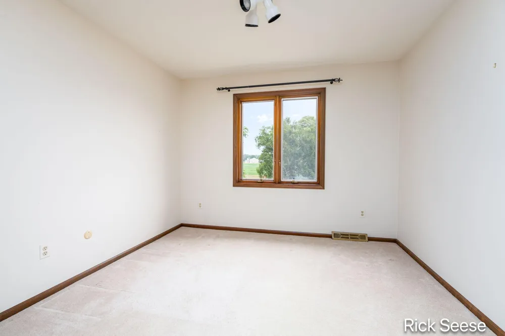 7290 Wingeier Avenue SE Alto, MI 49302