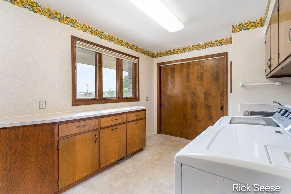 7290 Wingeier Avenue SE Alto, MI 49302