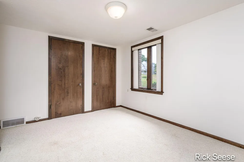 7290 Wingeier Avenue SE Alto, MI 49302