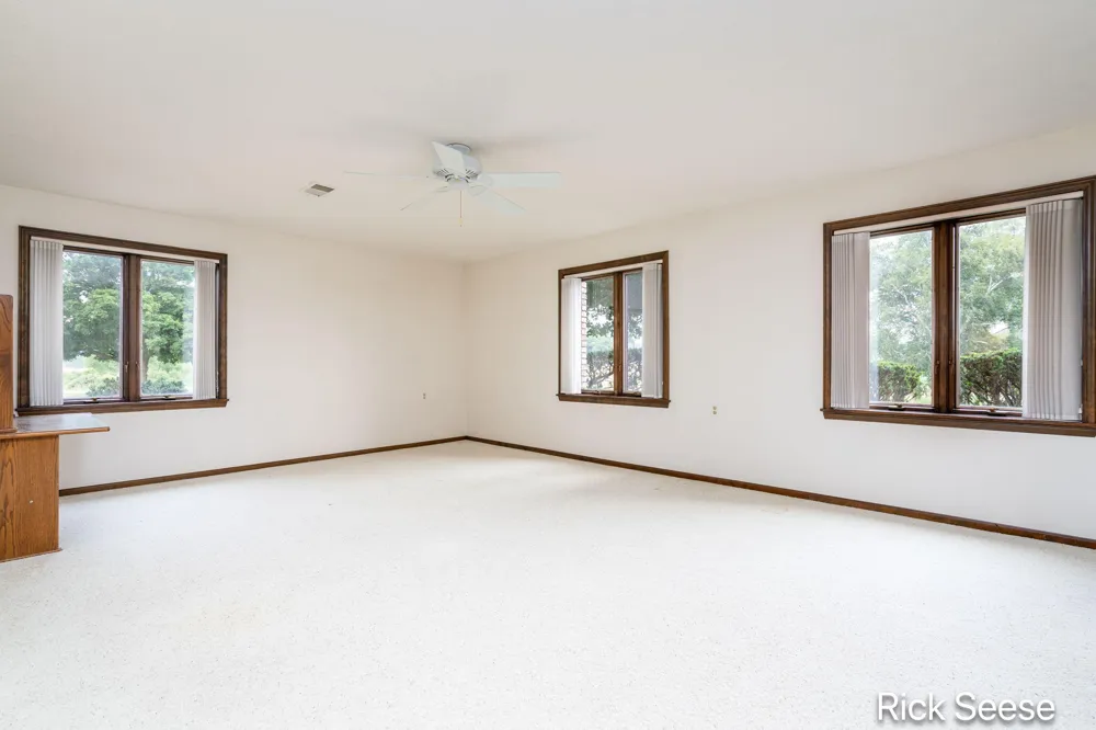 7290 Wingeier Avenue SE Alto, MI 49302