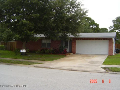 1312 Huntington Lane