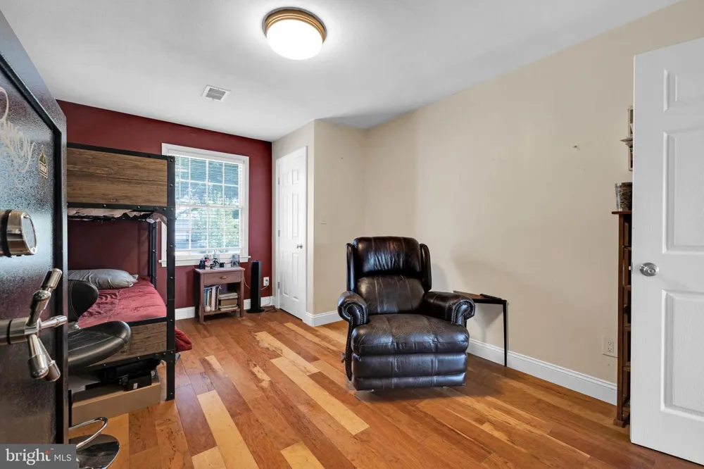 4 SUNSET DRIVE Douglassville, PA 19518