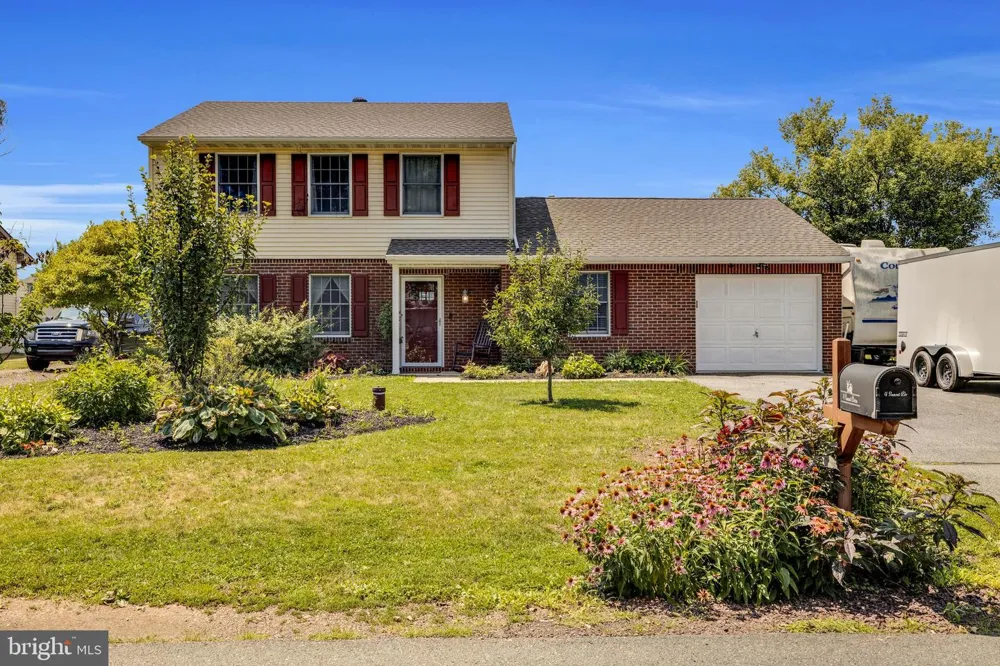 4 SUNSET DRIVE Douglassville, PA 19518